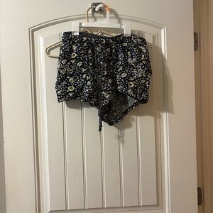 Vanilla Star Black and Cream Floral Shorts
